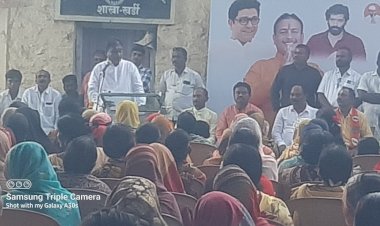 *मनसेचे उमेदवार दिलीप धोत्रे यांच्या प्रचाराचा धुमधडाका*!   *खर्डी येथील जागृत देवस्थान सीताराम महाराज  यांचे दर्शन घेत केला प्रचाराचा शुभारंभ*