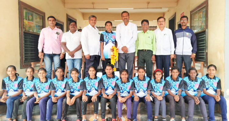 *सोलापूर जिल्हा खो-खो संघाच्या  कर्णधारपदी वसंतराव काळे प्रशालेच्या साक्षी देठे ची निवड*