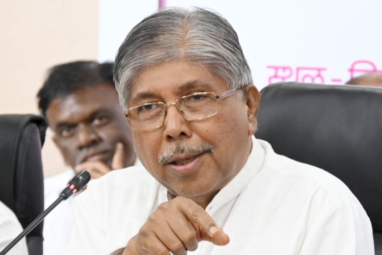 *व्यावसायिक अभ्यासक्रमांच्या शुल्काचा भार हलका करणार*; *शिष्यवृत्ती प्रक्रियेत पारदर्शकता आणि सुलभता*: *उच्च व तंत्र शिक्षण मंत्री चंद्रकांत पाटील*