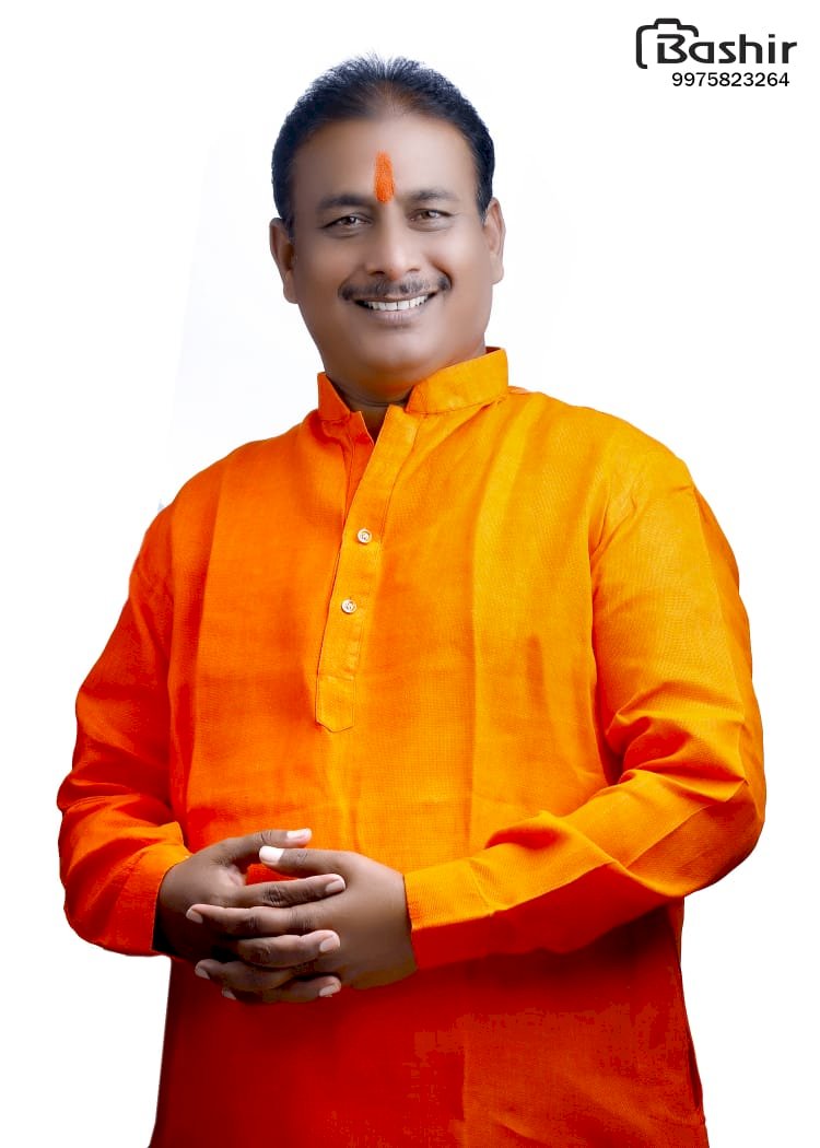 *महाराष्ट्र उद्योजक गौरव पुरस्कार मनसे नेते दिलीप धोत्रे यांना जाहीर*  *रविवारी पुणे येथे बिझनेस आयकॉन ऑफ द इयर पुरस्काराने दिलीप धोत्रे यांचा होणार सन्मान*