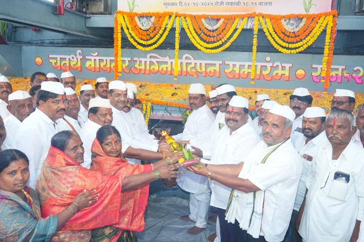 *ऊस उत्पादकांच्या सहकार्यामुळे तीन हंगाम यशस्वी- आ आवताडे*  *कर्मचाऱ्यांना एक महिन्याचा पगार बोनस म्हणून भेट*   *आवताडे शुगरचा चौथा बॉयलर अग्नीप्रदीपन उत्साहात*