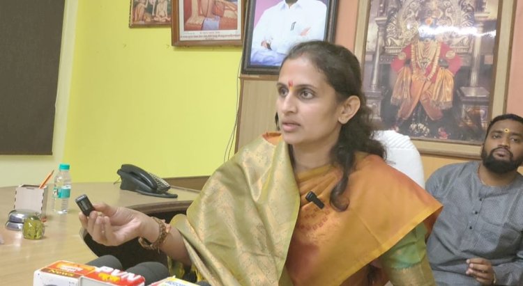 *कोण कुठल्या पार्टीचा यापेक्षा आपण नागरिकांचे*  *सर्व नगरसेवकांनी याच भूमिकेत राहुन विकासात आडकाठी न आणता एकोप्याने राहूया*  *पंढरपूरच्या नगराध्यक्ष  भालके यांचा मोलाचा सल्ला*