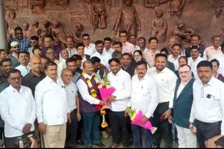 *अखिल भारतीय डिजिटल मीडिया संपादक पत्रकार संघटनेच्या केंद्रीय अध्यक्षपदी राजा माने*   *महाराष्ट्र प्रदेशाध्यक्षपदी सतीश सावंत तर प्रदेश महासचिव पदी विकास भोसले*